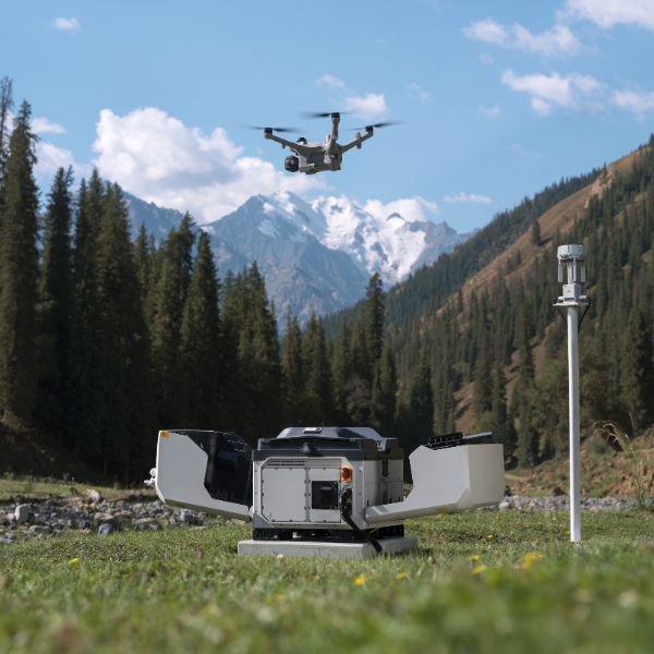 DJI Dock 4 vol en montagne